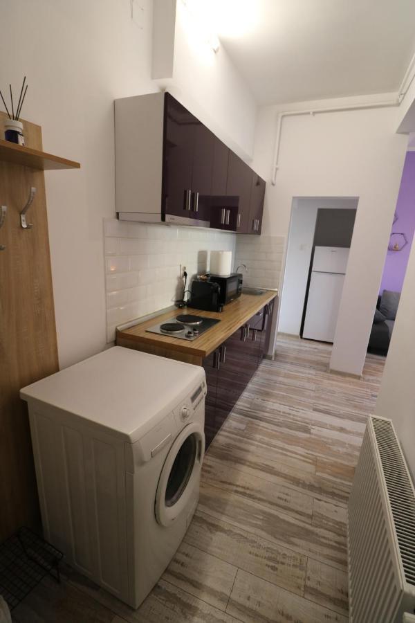 ブカレストCharming Cozy Studio - Old Town - Free Minibarアパートメント エクステリア 写真